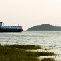 <p align=left>Le Bateau ivre, converti en auberge. Ne paie pas de mine mais va bien dans le décor.